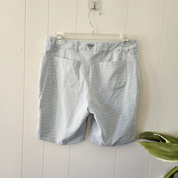 Columbia PFG Bermuda Shorts Hiking Activewear Fishing Womens Light Blue Summer - Picture 2 of 9
